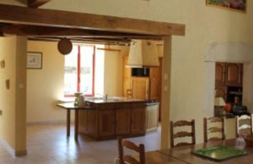 Brixey-aux-Chanoines Maison | Gîte de charme avec cheminée, terrasse et garage à Brixey-aux-Chanoines - FR-1-585-10