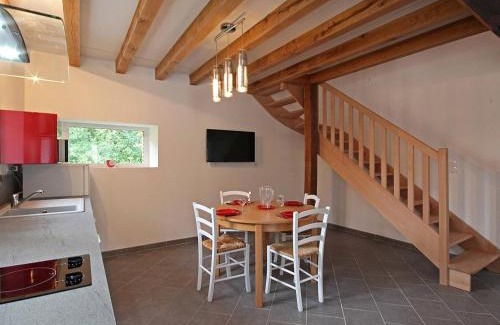 Marchainville Maison | Gîte de Charme Ancien Moulin avec Étang, Terrasse, et Activités au Cœur de Longny au Perche - FR-1-497-84