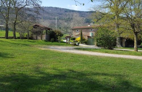 Pilat Rhodanien Maison | Gîte de charme avec piscine privée, terrasse et cour close à Saint-Appolinard - FR-1-496-202