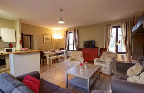 Parigny Maison | Gîte de Charme avec Parc, Tennis et Salle de Jeux près d'un Château à Parigny - FR-1-496-160