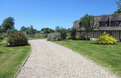 Campigny Cottage | Gîte de charme: Chaumière 8 personnes en Normandie