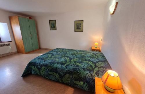 Pulney Maison | Gîte de charme dans ferme lorraine avec jardin clos, à proximité de sentiers et base de loisirs - FR-1-584-32
