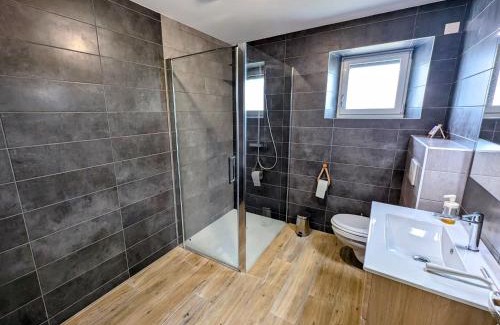 Les Fessey Maison | Gîte de charme dans Les Vosges du sud, parfait pour 14 personnes - FR-1-583-511