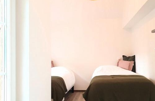 Andelu Maison | Gîte de charme près du Zoo de Thoiry, jardin clos, tout inclus, wifi, idéal famille. - FR-1-527-6