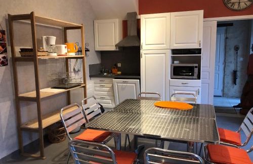 Coulans-sur-Gee Maison | Gîte de charme proche Le Mans avec jardin, parking, et bien-être - FR-1-410-205