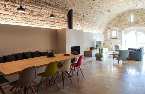 Fondremand Maison | Gîte de charme rénové avec cheminée à Fondremand - FR-1-583-422