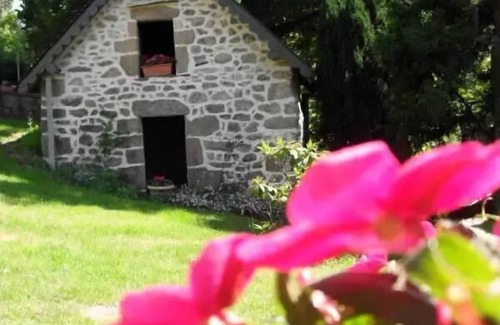 Saint-Yrieix-le-Dejalat Villa | Gîte de France 4 personnes