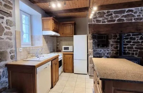 Saint-Yrieix-le-Dejalat Villa | Gîte de France 4 personnes