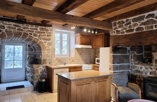 Saint-Yrieix-le-Dejalat Villa | Gîte de France 4 personnes