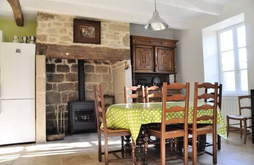 Marcillac-la-Croisille Villa | Gîte de France 6 personnes