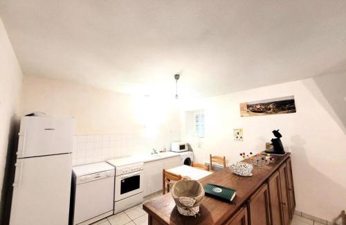 Champagnac-la-Noaille Appartement | Gîte de France à Champagnac-la-Noaille 3 épis - Gîte de France 4 personnes MAE-9884