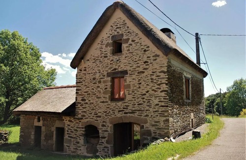 Saint-Merd-de-Lapleau Villa | Gîte de France 2 personnes