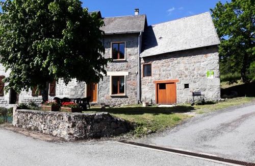 Alleyrat Appartement | Gîte de France à Alleyrat 3 épis - Gîte de France 4 personnes MAE-9324