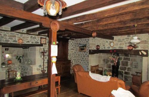 Rilhac-Xaintrie Appartement | Gîte de France à Rilhac Xaintrie 2 épis - Gîte de France 4 personnes MAE-9914