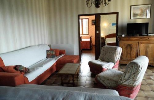 Bassin de Brive Appartement | Gîte de France à Juillac (correze) 2 épis - Gîte de France 5 personnes MAE-9274