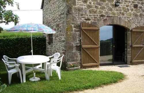 Puy-d'Arnac Appartement | Gîte de France à Puy-d'Arnac 3 épis - Gîte de France 4 personnes MAE-9864
