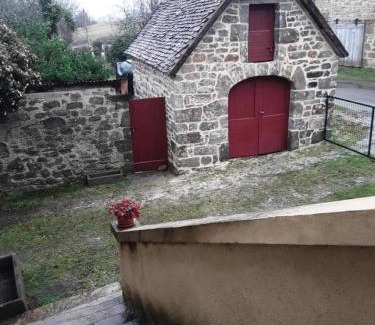 Sioniac Appartement | Gîte de France à Sioniac 2 épis - Gîte de France 5 personnes MAE-9744