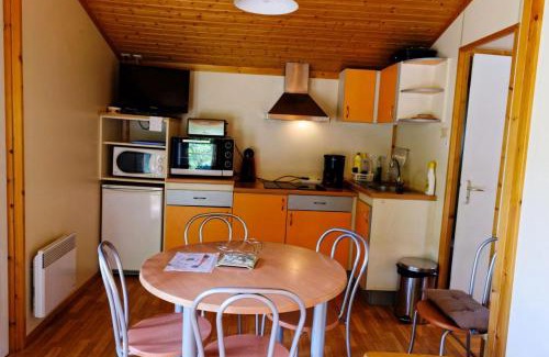 Laval-sur-Luzege Appartement | Gîte de France Chalet - Gîte de France 4 personnes MAE-6504