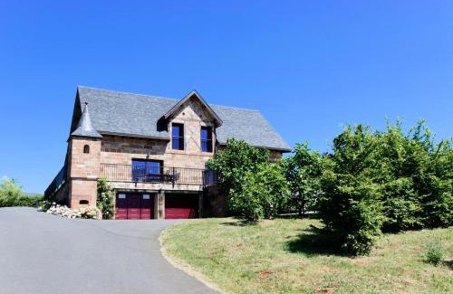 Bassin de Brive Appartement | Gîte de France De chapdevialle la croisée des vents 4 épis - Gîte de France 12 personnes MAE-0064