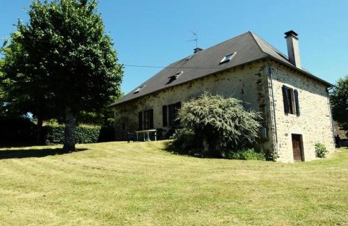 Latronche Appartement | Gîte de France Grand 2 épis - Gîte de France 6 personnes MAE-9454