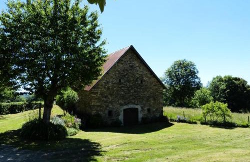 Latronche Appartement | Gîte de France Grand 2 épis - Gîte de France 6 personnes MAE-9454