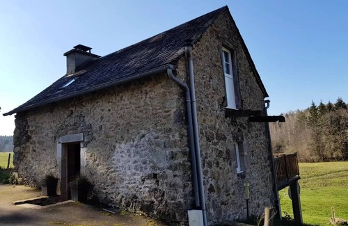 Soursac Villa | Gîte de France 2 personnes