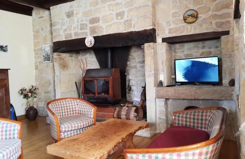 Saint-Robert Appartement | Gîte de France Le petit colibri 2 épis - Gîte de France 4 personnes MAE-9964