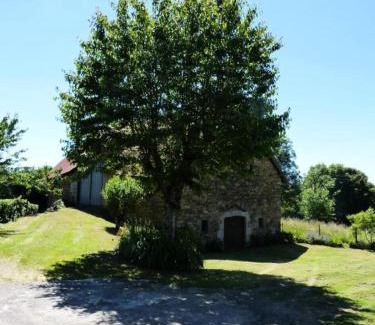 Latronche Appartement | Gîte de France Petit 2 épis - Gîte de France 4 personnes MAE-9634