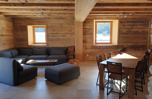 Rochejean Maison | Gîte de groupe "La Ferme" site naturel et protégé