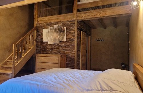 Rochejean Maison | Gîte de groupe "La Ferme" site naturel et protégé