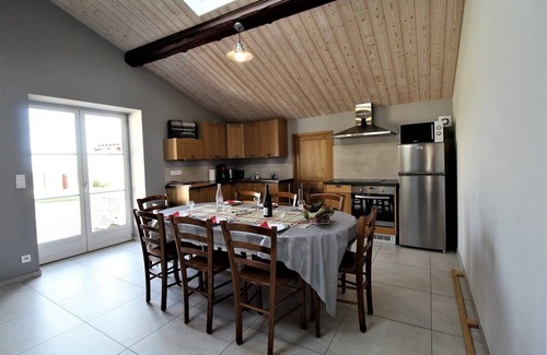 Quincie-en-Beaujolais Maison | Gîte de l'Aubépin - QUINCIE-EN-BEAUJOLAIS