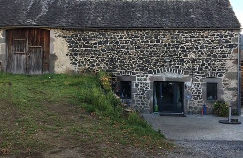 Saint-Diery Maison | Gîte de la Bichonette Accessible en Fauteuils. Animaux de Compagnie Acceptés