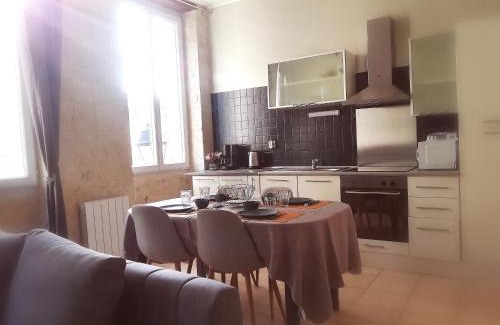 Lectoure Appartement | Gîte de la Cathédrale - Lectoure