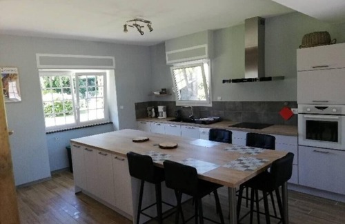 Sainte-Seve Maison | Gîte de la Fontaine Blanche 14 personnes