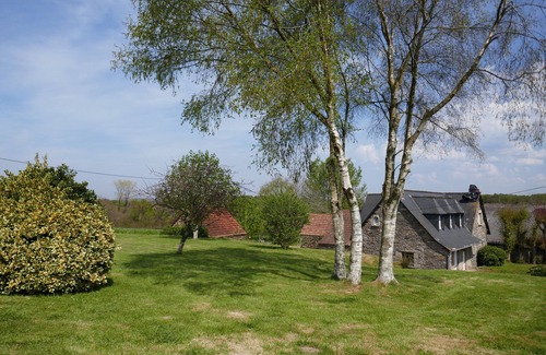 Sainte-Seve Maison | Gîte de la Fontaine Blanche 14 personnes
