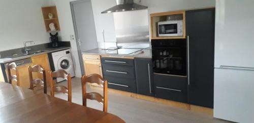 Val-du-Layon Maison | Gîte de la Poilane - Maison avec piscine & vue sur vignes, proche Angers