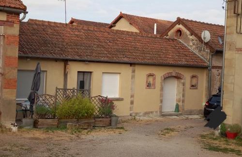 Souvigny Maison | Gîte de la Queune 4 pers