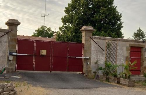 Souvigny Maison | Gîte de la Queune 4 pers