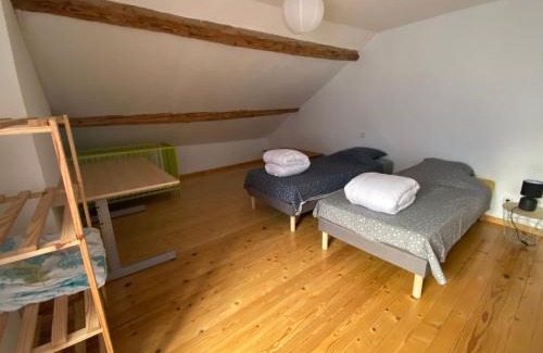Poligny Maison | Gîte de la tour de Paradis