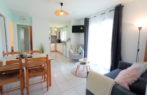 Limogne-en-Quercy Maison | Gîte de Lescurou Émeraude, piscine, détente, repos et dépaysement