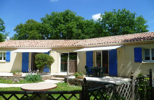 Limogne-en-Quercy Maison | Gîte de Lescurou Émeraude, piscine, détente, repos et dépaysement
