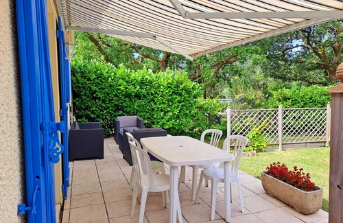 Limogne-en-Quercy Maison | Gîte de Lescurou Émeraude, piscine, détente, repos et dépaysement