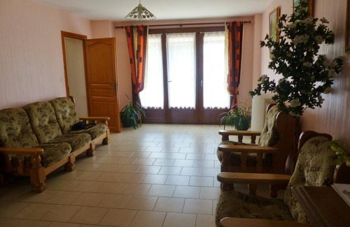 Rocroi Maison | GÎTE DE VIEILLE MAISON ROUGE