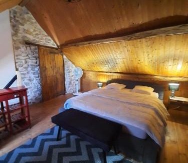 Murs-et-Gelignieux Appartement | gîte des 2 Lions