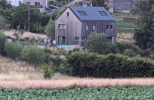Bievre Cottage | Gîte des genêts en terrasse : Gîte de charme ardennais avec jardin