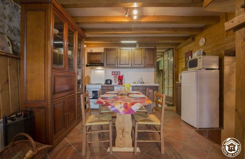 Nivollet-Montgriffon Maison | Gîte des Hirondelles - NIVOLLET-MONTGRIFFON