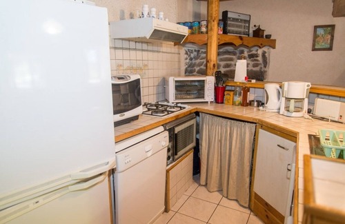 Peyre-en-Aubrac Maison | Le gîte des Jonquilles 6/8 personnes
