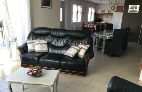 Dhuizon Maison | Gîte Dhuizon, 4 pièces, 6 personnes - FR-1-491-204