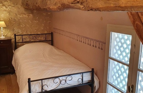 Riberac Appartement | Gîte Dordogne La Petite Clavelie, les Hirondelles 10 personnes