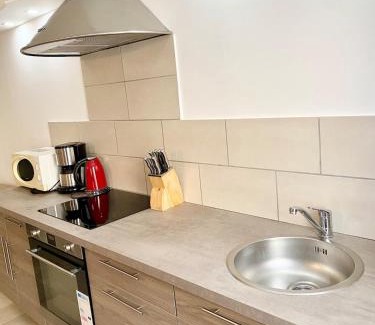 Serres Appartement | Gîte du Claret en plein cœur de Serres Wi-Fi